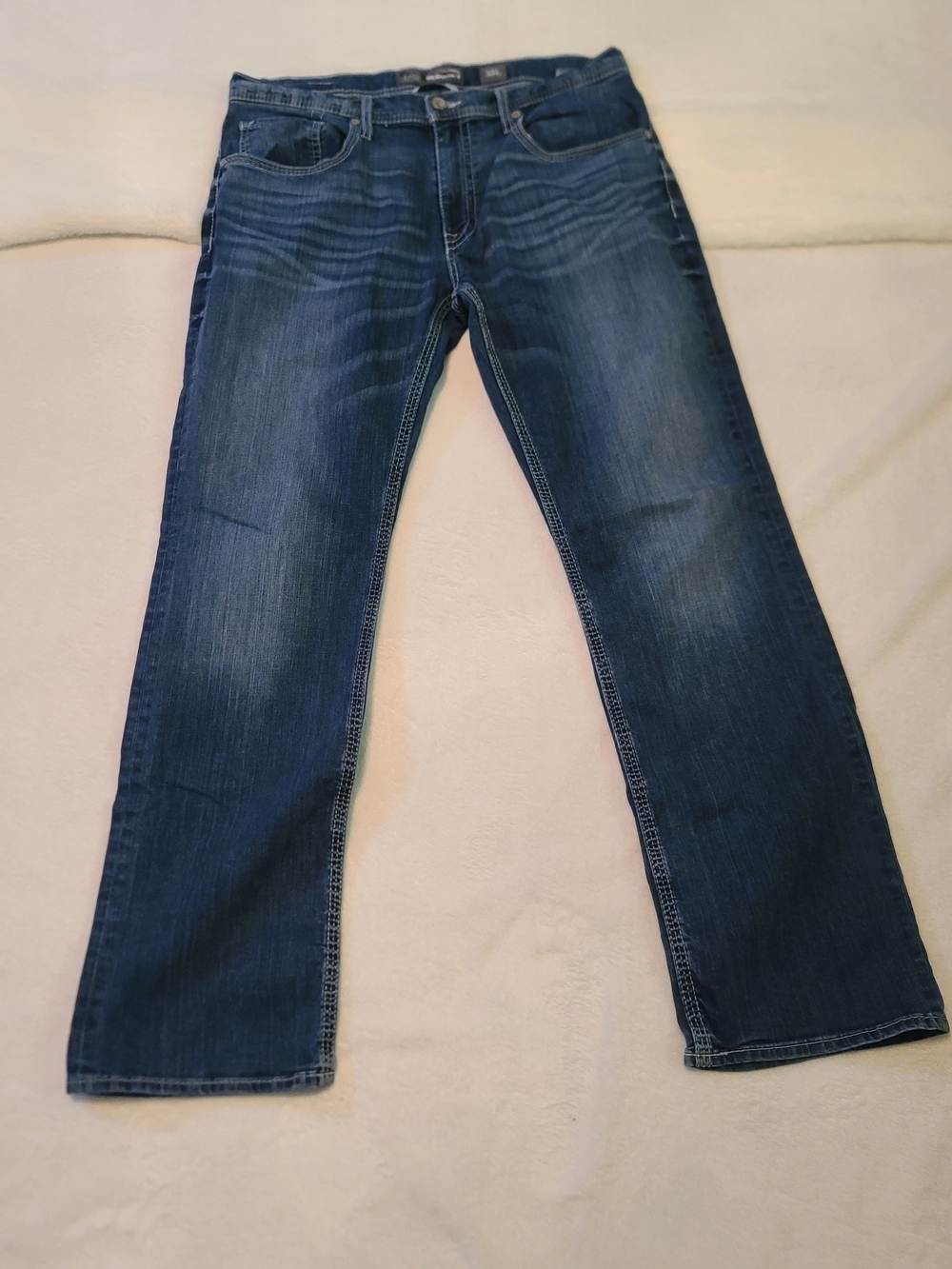 BKE Men's Bootcut Jeans in Light Blue Wash